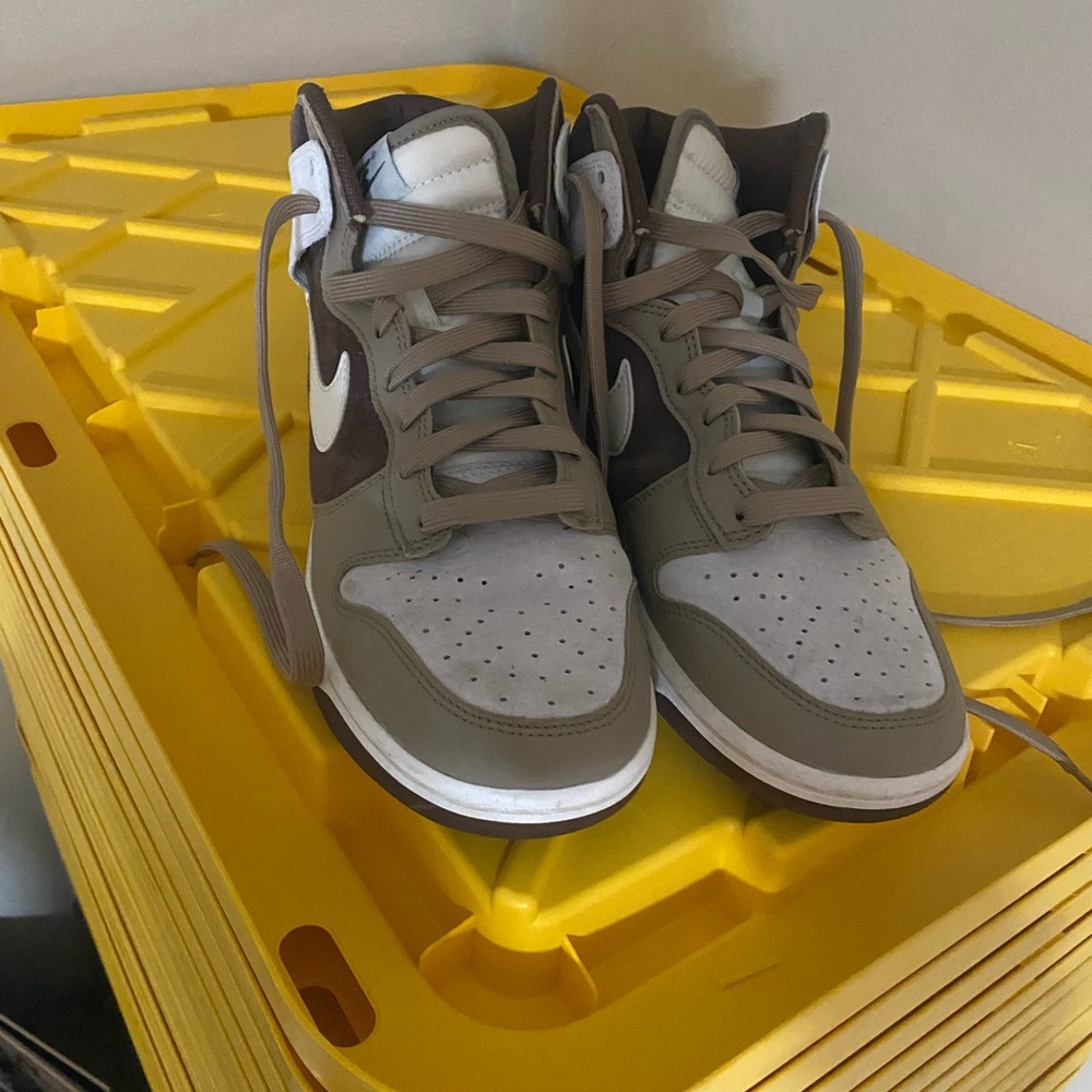 Nike High-Top Sneakers in Tan and White